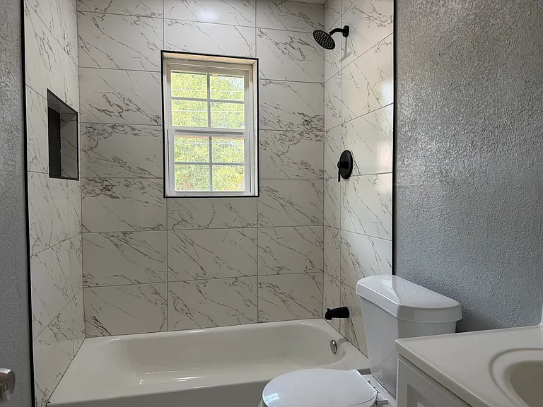2506 Normont Cir — Photo 14