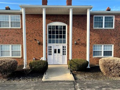 2854 Pease Dr APT 102S, Rocky River, OH, 44116
