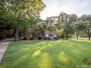 471 Chesterfield Rd, Bogart, GA 30622