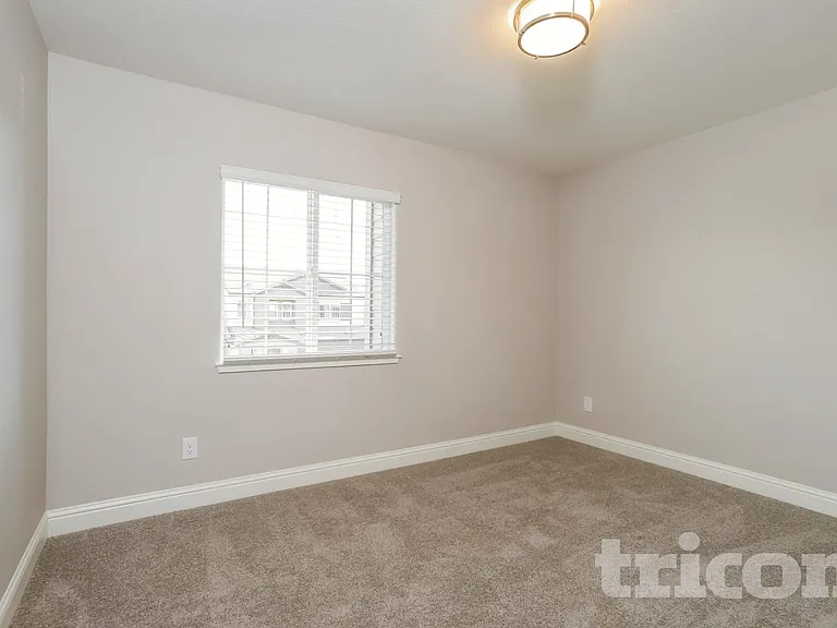1262 Victorian St — Photo 10