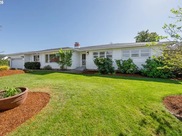 1025 NW Basco Ave, Roseburg, OR 97471