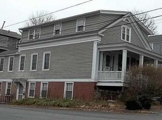 19 Long St, East Greenwich, RI 02818