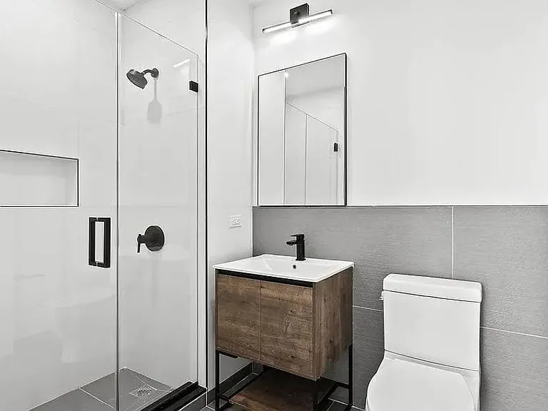 161 Meserole Ave #4D — Photo 7