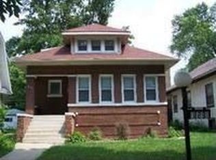 823 S 18th Ave, Maywood, IL