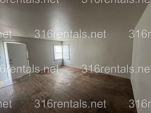 5th image of 926 SE 6th St