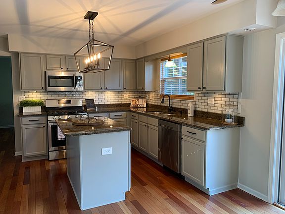 2nd image of 502 Saratoga Ct