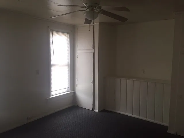 105 Woodward - B — Photo 3
