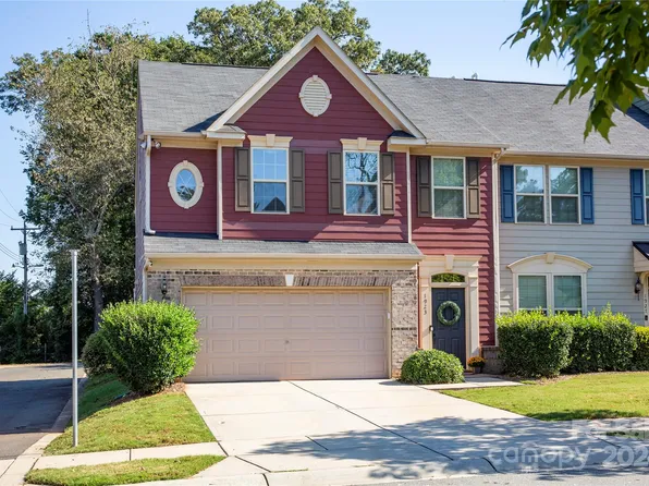 1923 Fleetwood Dr, Charlotte, NC 28208