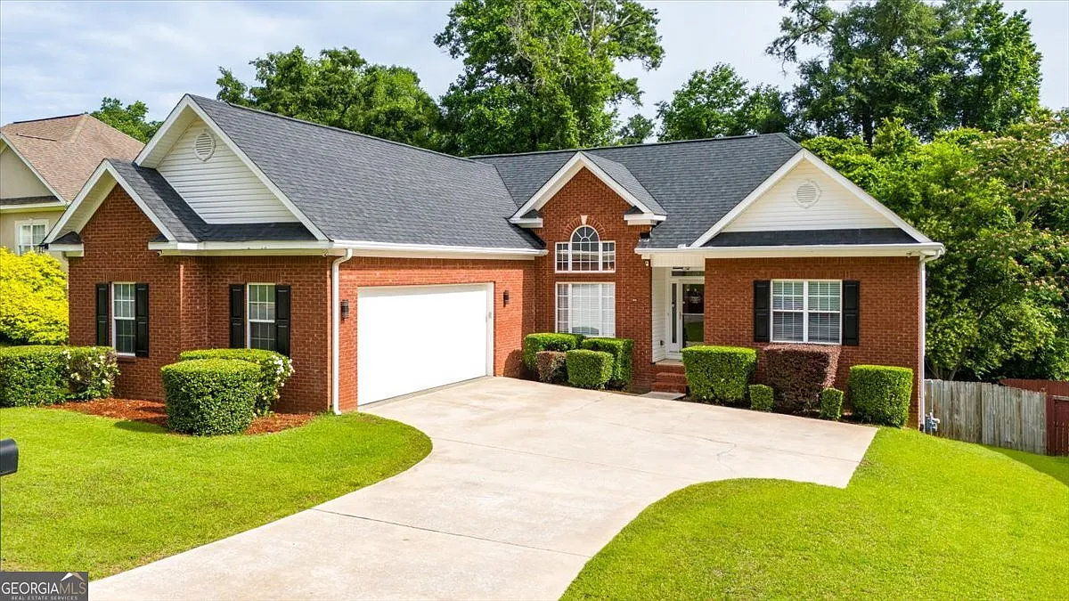 129 Sugarloaf Cir photo 1