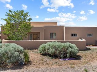 18 Willow Back Rd, Santa Fe, NM 87508