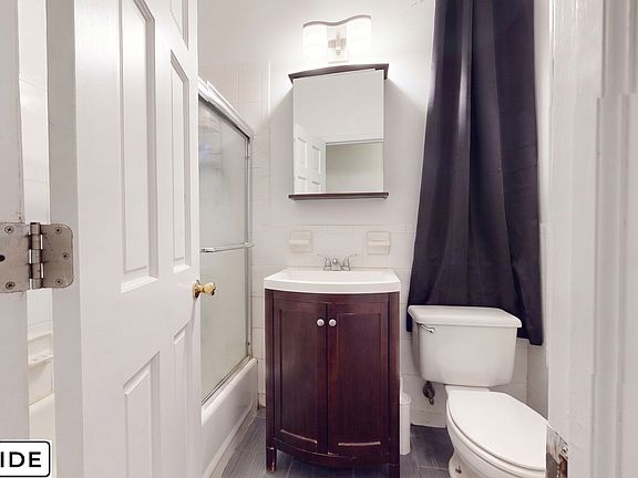 5th image of 11 Saint Marks Pl APT 10