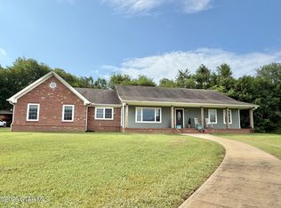 2330 Magnolia Dr, Macon, MS 39341