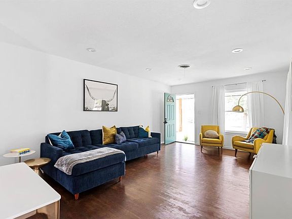5th image of 1106 Arcadia Ave