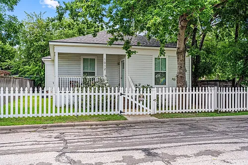 1012 Burnett Ave Photo 1