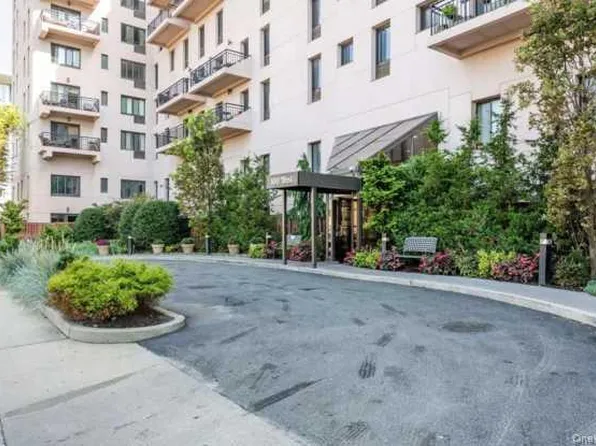 100 W Broadway #3-D, Long Beach, NY 11561