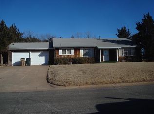 1202 N High St, Medicine Lodge, KS 67104