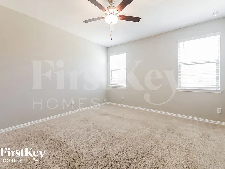 2324 Okeefe Dr — Photo 10