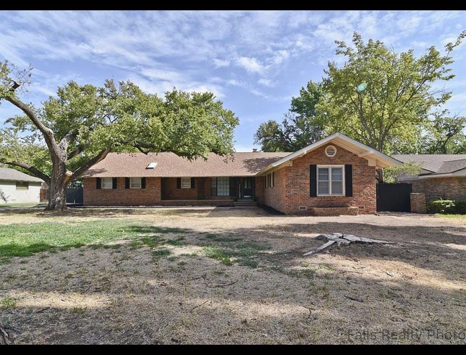 1st image of 2606 Chase Dr