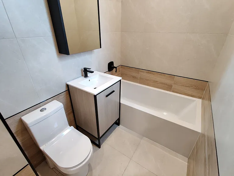 1242 Park Pl #2F — Photo 13