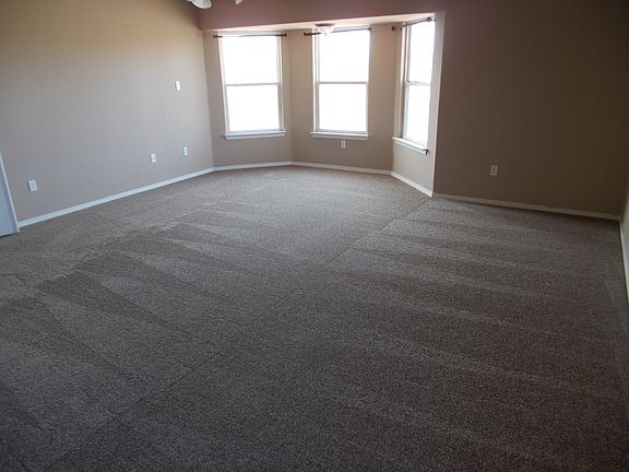 4th image of 709 Jaconita Pl SW