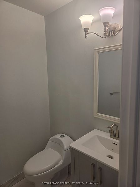 Ajax Townhouse for rent - 3 Bedrooms — photo 4