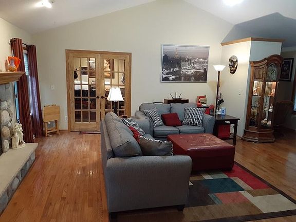 4th image of 2513 Rolling Meadows Dr