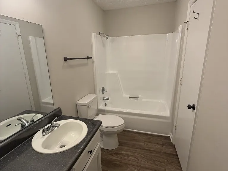 1232 Hamilton Dr — Photo 10