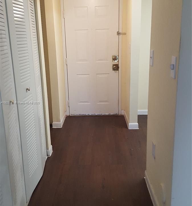 1st image of 9823 Nob Hill Ct