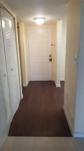 9823 Nob Hill Ct Photo 1