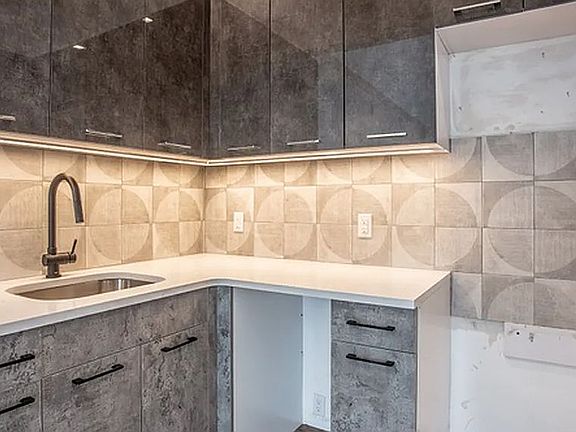 2nd image of 1266 Pacific St #2CC