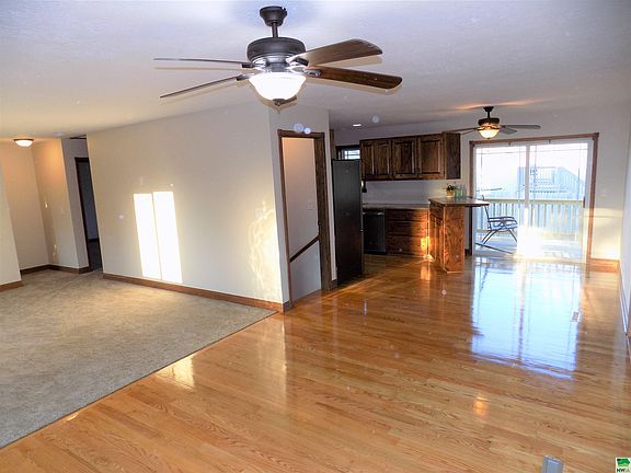 4th image of 1900 Cavalier Way