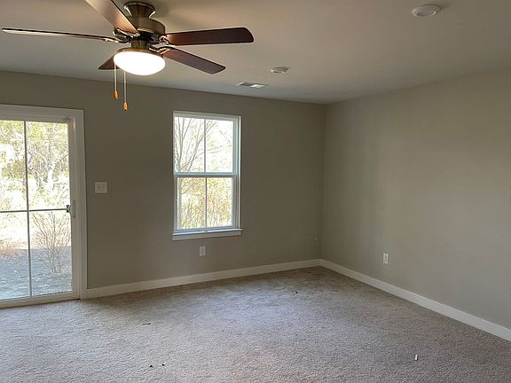 4th image of 430 Westport St