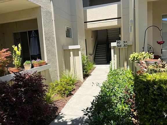 3rd image of 314 Everson Dr #314