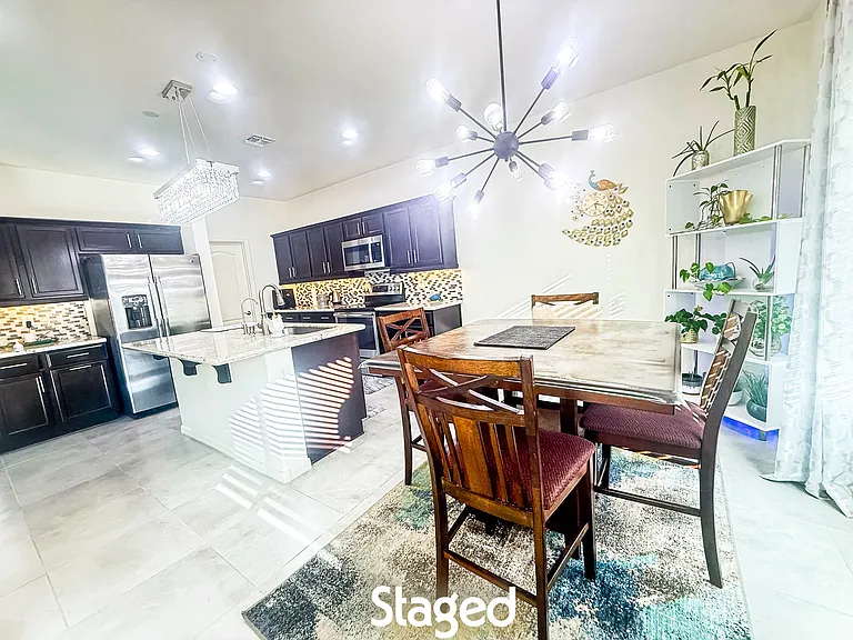 1829 W Spur Dr — Photo 5