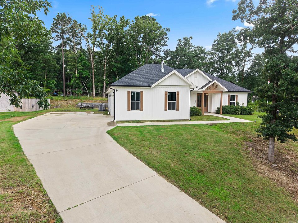 1st image of 131 Wildwood Forest Rd