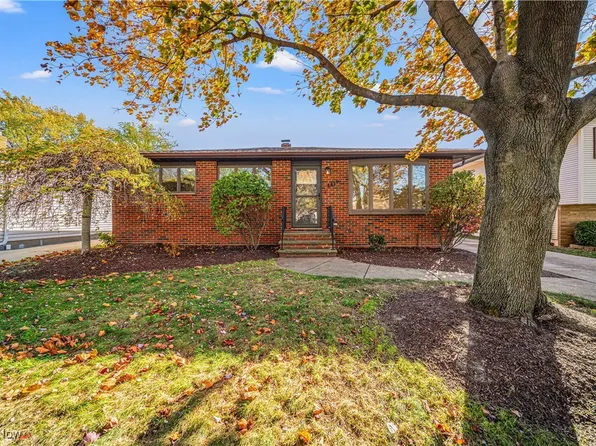 4417 Starlight Dr, Cleveland, OH 44109