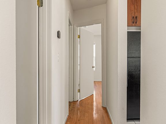 5th image of 3611 W 4th St Unit 1/2