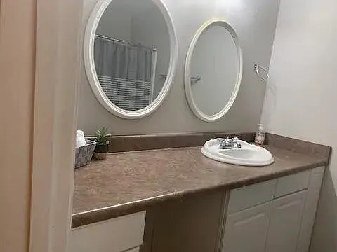 327 Oak Lake Dr — Photo 10