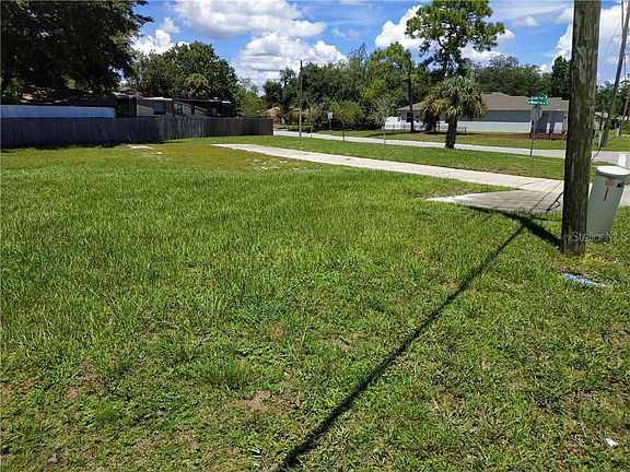 4th image of 390 N Winter Park Dr