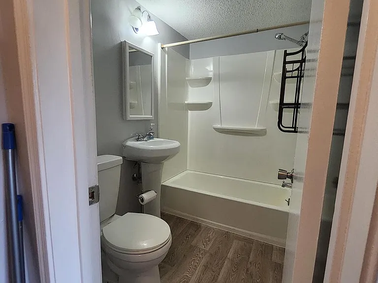 3825 Hamilton St #C-204 — Photo 16