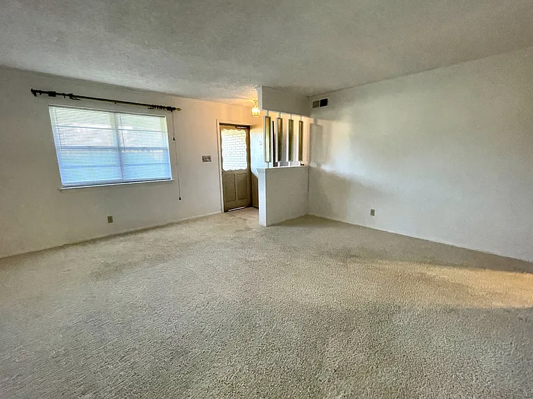 905 Cottonwood St — Photo 15