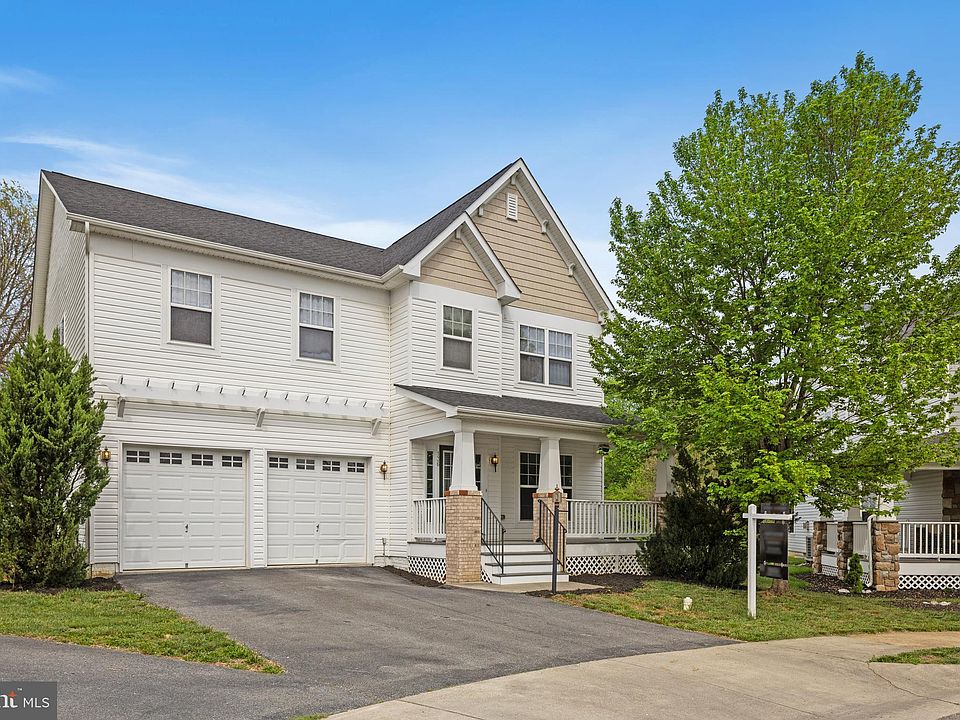 1st image of 136 Roseville Ct