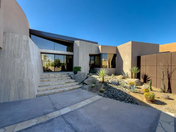 118 Kiva Dr, Palm Desert, CA 92260