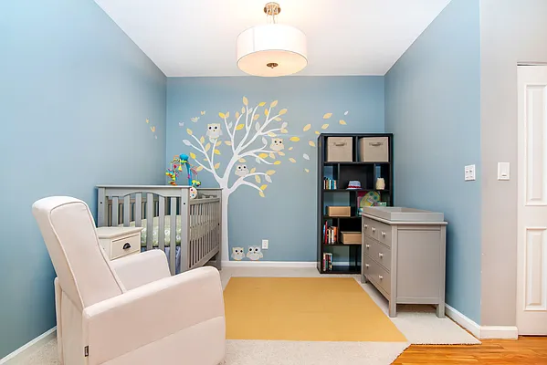 Sold by Compass | media 9