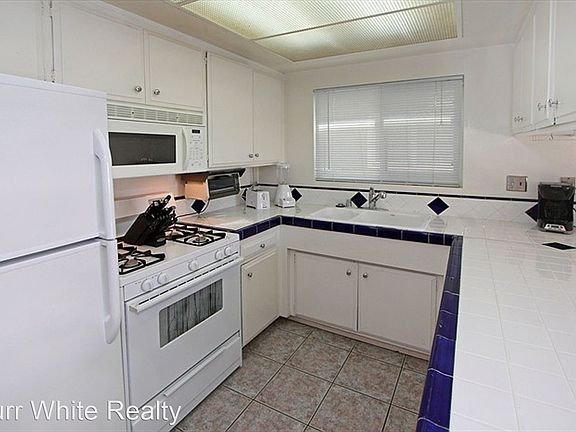 5th image of 124 34th St APT A