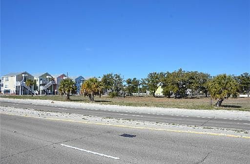 3rd image of 1525 E Beach Blvd