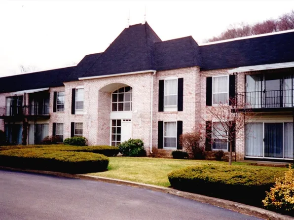 324 Russell Rd APT 214, Westfield, MA 01085