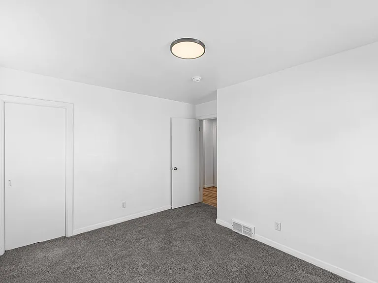 2635 Woodstock Rd — Photo 9