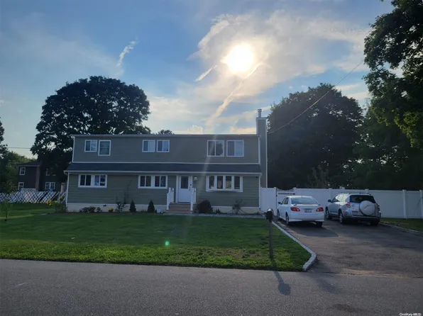 18 S 30th Street, Wyandanch, NY 11798