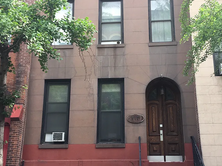 417 W 46th St #1 — Photo 13
